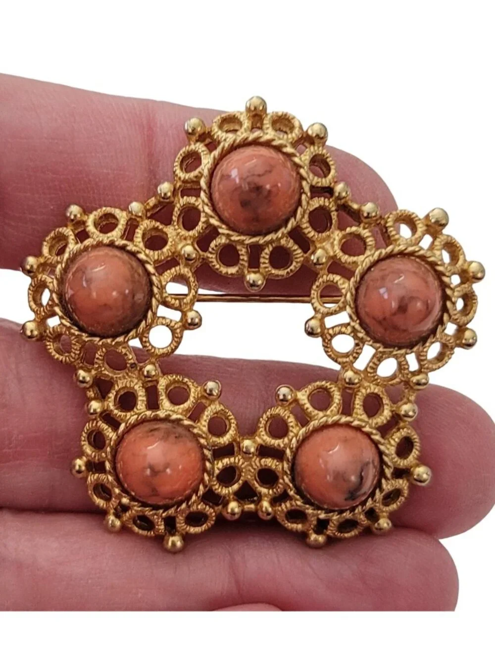 Sarah Coventry Gold Tone Open Star Bullet Lucite Cab Brooch Pin, Signed E654
